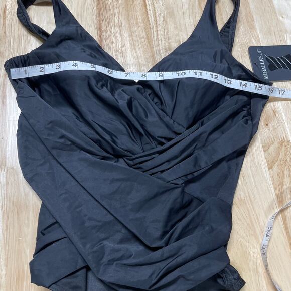Miraclesuit NWT Crossover With Mesh One Piece Swimsuit Black Size 12 Bra Top A-D - Picture 10 of 15